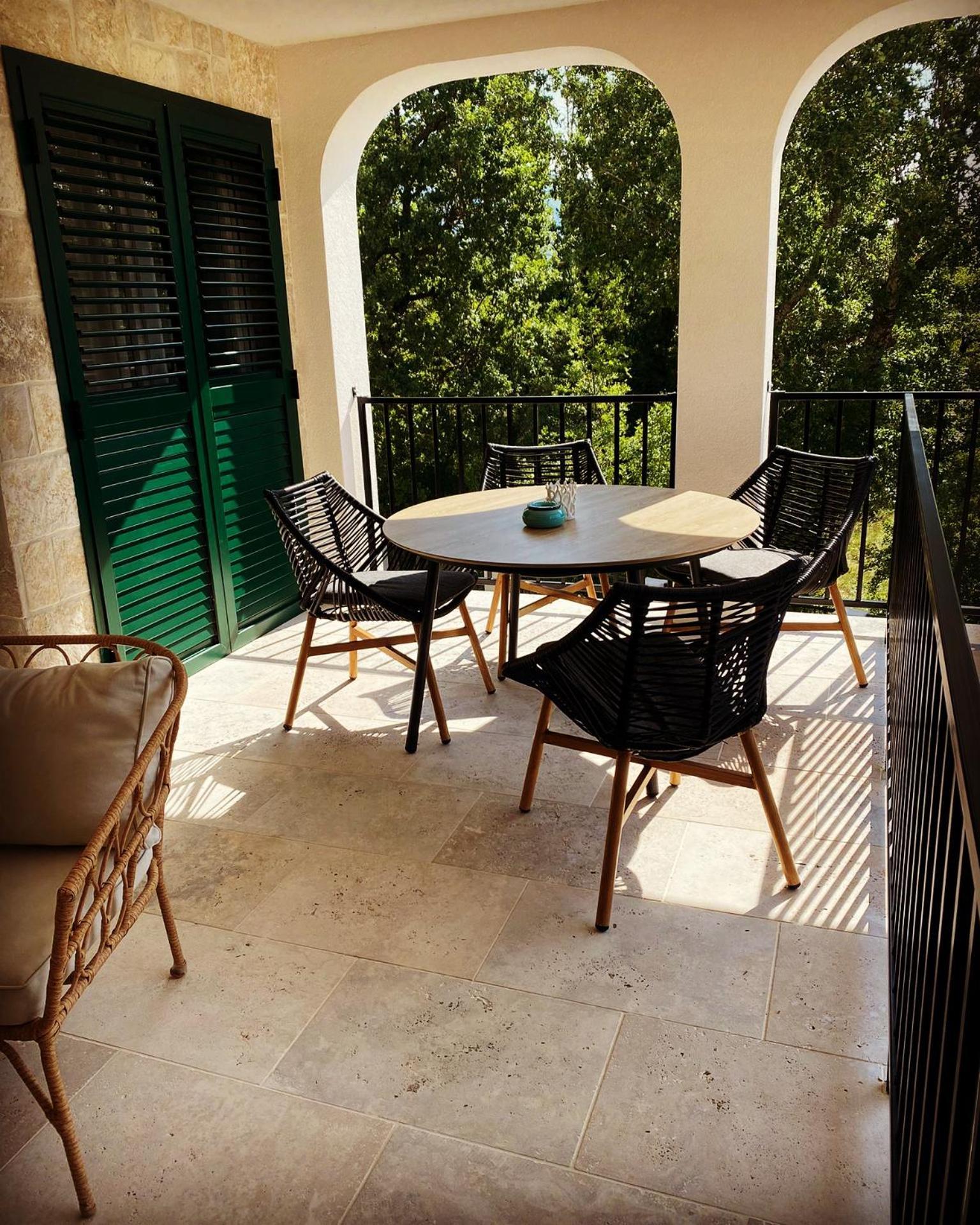 Villa Sani Брибир Екстериор снимка